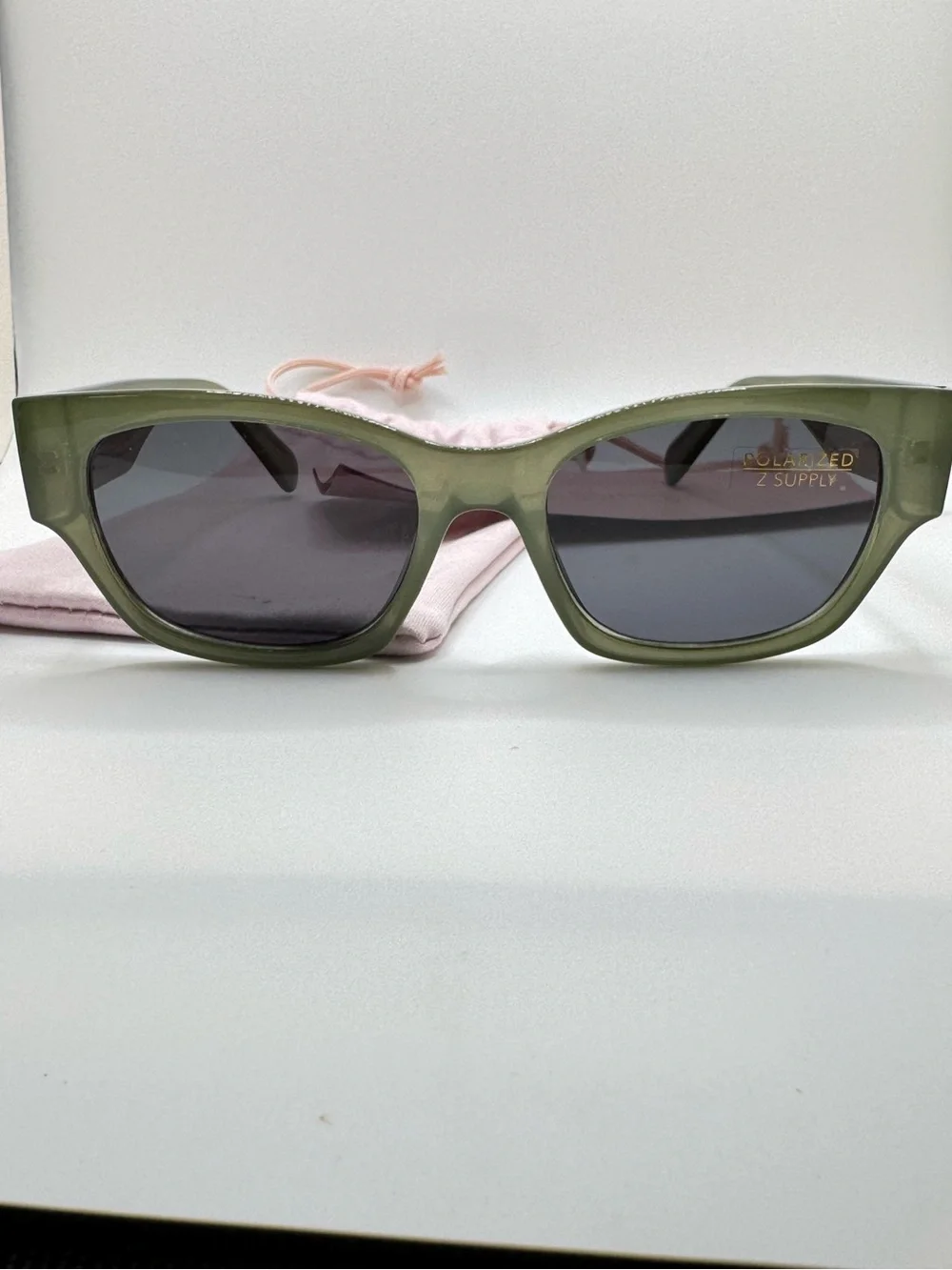 Z SUPPLY Women’s Olive Polarized Sunglasses NWT